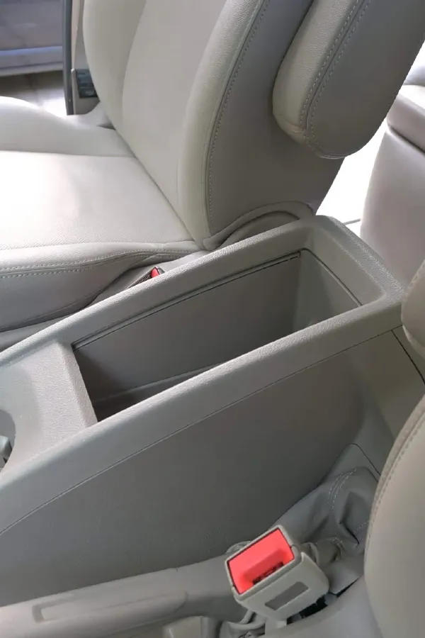 2016 Ford Tourneo 2.0T 203HP L4 5MT,autocango,china used car exporter,china ev exporter,chinese used car exporter,chinese used ev exporter