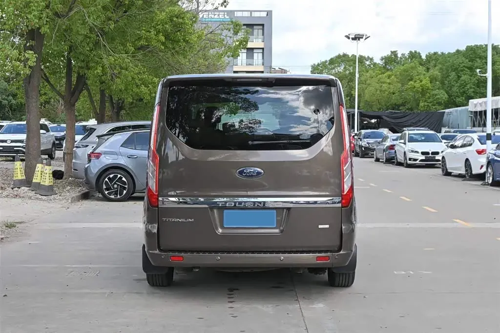 2016 Ford Tourneo 2.0T 203HP L4 5MT,autocango,china used car exporter,china ev exporter,chinese used car exporter,chinese used ev exporter