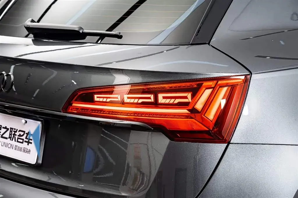 2021 Audi SQ5 3.0T 354HP V6 8AT,autocango,china used car exporter,china ev exporter,chinese used car exporter,chinese used ev exporter