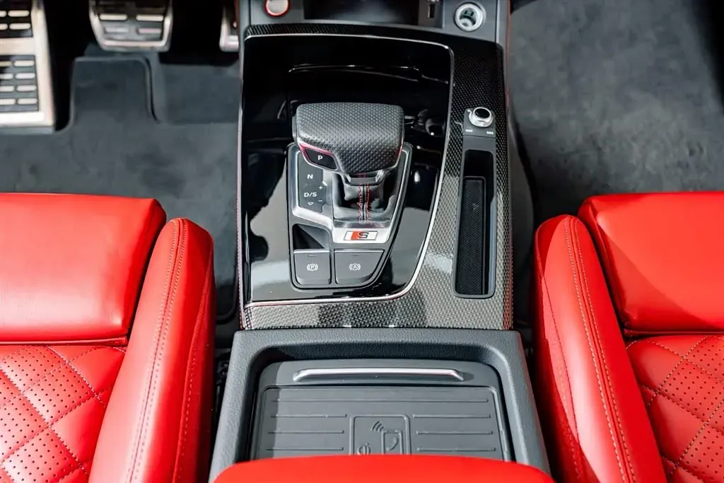 2021 Audi SQ5 3.0T 354HP V6 8AT,autocango,china used car exporter,china ev exporter,chinese used car exporter,chinese used ev exporter