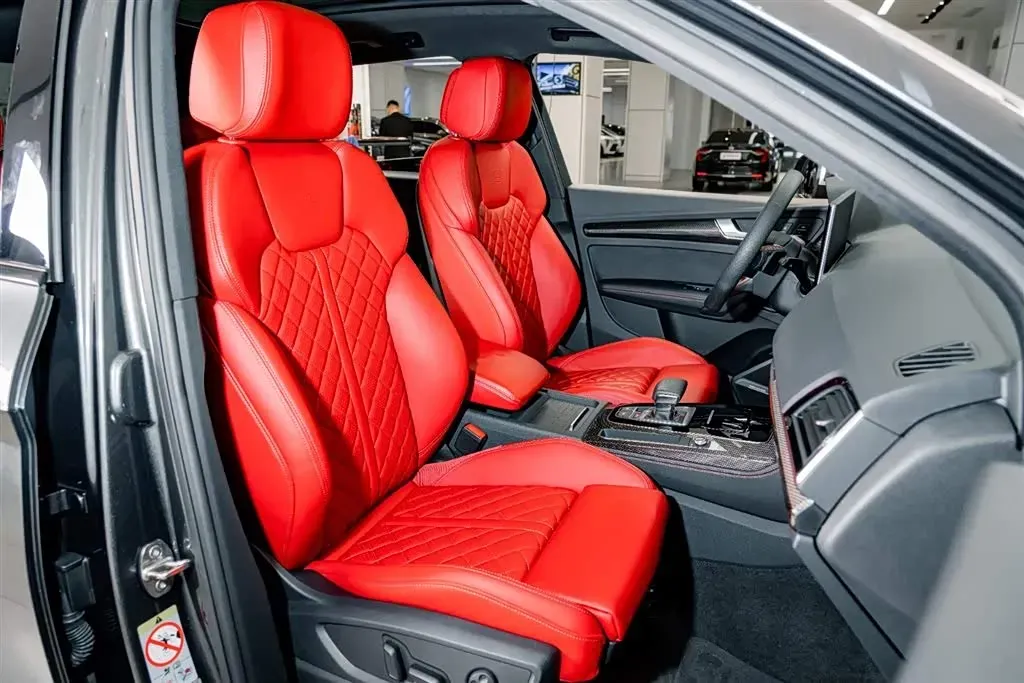 2021 Audi SQ5 3.0T 354HP V6 8AT,autocango,china used car exporter,china ev exporter,chinese used car exporter,chinese used ev exporter