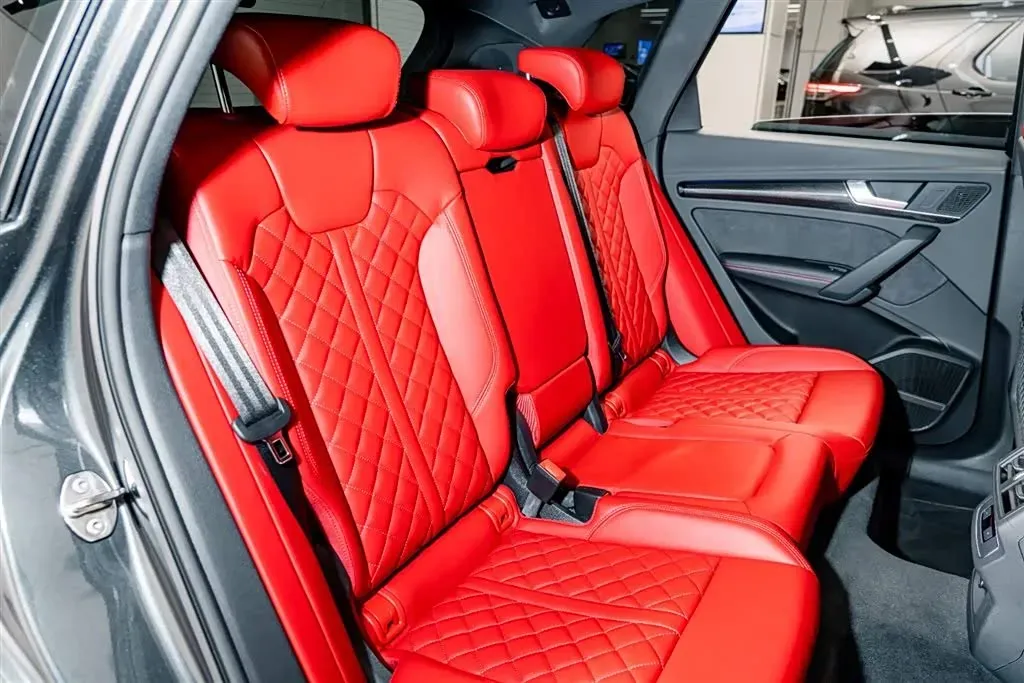 2021 Audi SQ5 3.0T 354HP V6 8AT,autocango,china used car exporter,china ev exporter,chinese used car exporter,chinese used ev exporter