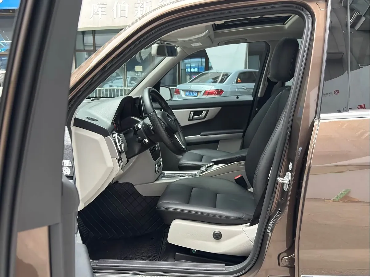 2013 Mercedes-Benz GLK Class 3.0L 245HP V6 7AT,autocango,china used car exporter,china ev exporter,chinese used car exporter,chinese used ev exporter