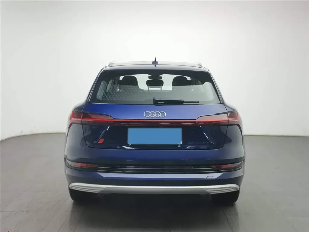 2019 Audi e-tron 2AT BEV 95KWH,autocango,china used car exporter,china ev exporter,chinese used car exporter,chinese used ev exporter