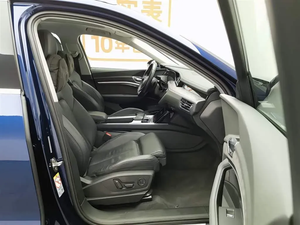 2019 Audi e-tron 2AT BEV 95KWH,autocango,china used car exporter,china ev exporter,chinese used car exporter,chinese used ev exporter