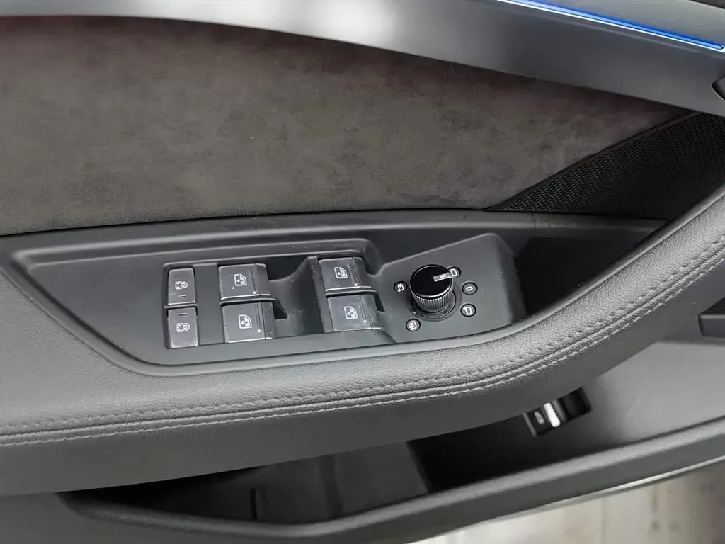 2019 Audi e-tron 2AT BEV 95KWH,autocango,china used car exporter,china ev exporter,chinese used car exporter,chinese used ev exporter