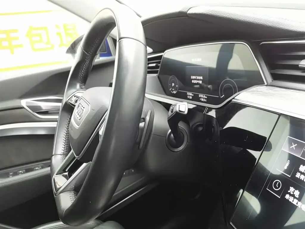 2019 Audi e-tron 2AT BEV 95KWH,autocango,china used car exporter,china ev exporter,chinese used car exporter,chinese used ev exporter