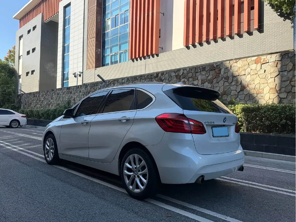 2016 BMW 2 Series Wagon 2.0T 192HP L4 8AT,autocango,china used car exporter,china ev exporter,chinese used car exporter,chinese used ev exporter