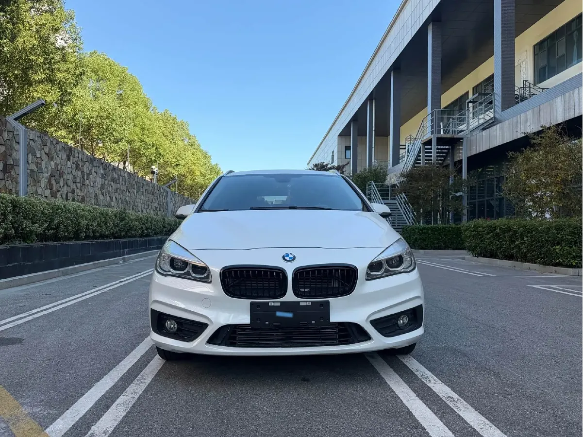 2016 BMW 2 Series Wagon 2.0T 192HP L4 8AT,autocango,china used car exporter,china ev exporter,chinese used car exporter,chinese used ev exporter