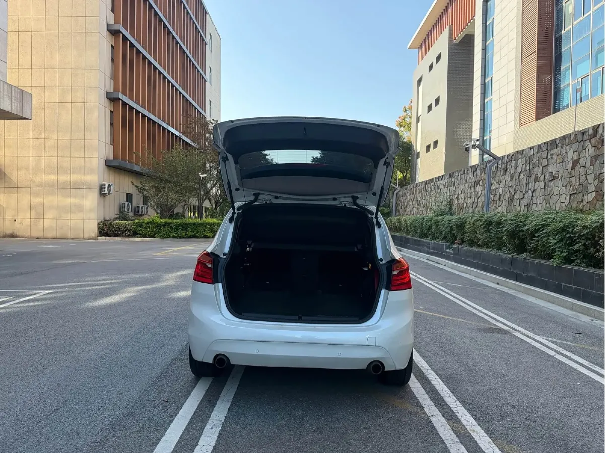 2016 BMW 2 Series Wagon 2.0T 192HP L4 8AT,autocango,china used car exporter,china ev exporter,chinese used car exporter,chinese used ev exporter