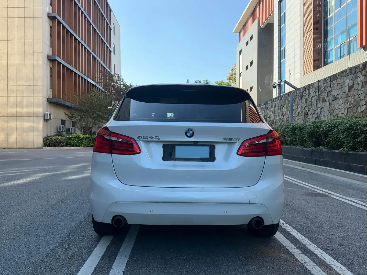 2016 BMW 2 Series Wagon 2.0T 192HP L4 8AT,autocango,china used car exporter,china ev exporter,chinese used car exporter,chinese used ev exporter