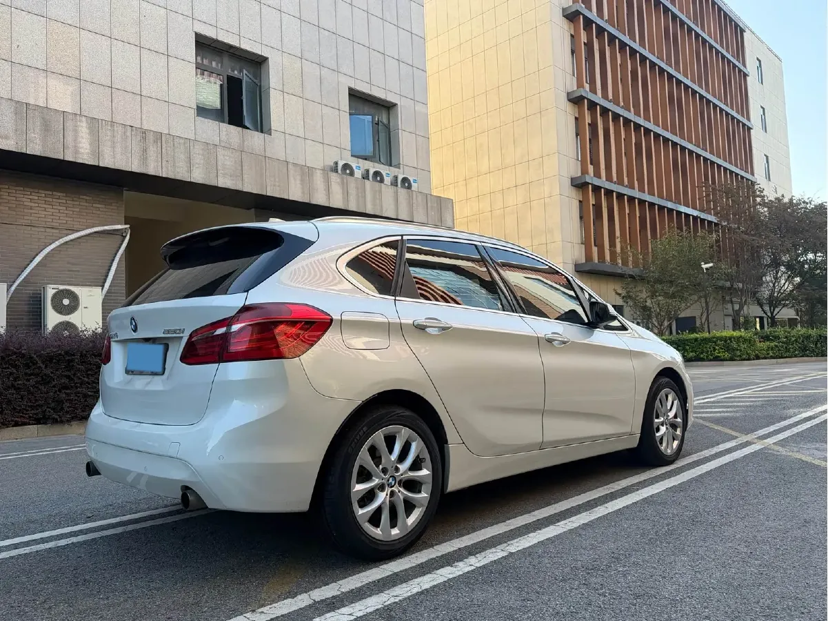 2016 BMW 2 Series Wagon 2.0T 192HP L4 8AT,autocango,china used car exporter,china ev exporter,chinese used car exporter,chinese used ev exporter