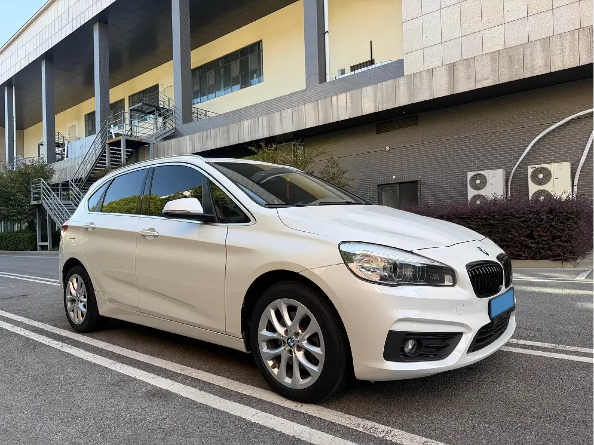 2016 BMW 2 Series Wagon 2.0T 192HP L4 8AT,autocango,china used car exporter,china ev exporter,chinese used car exporter,chinese used ev exporter