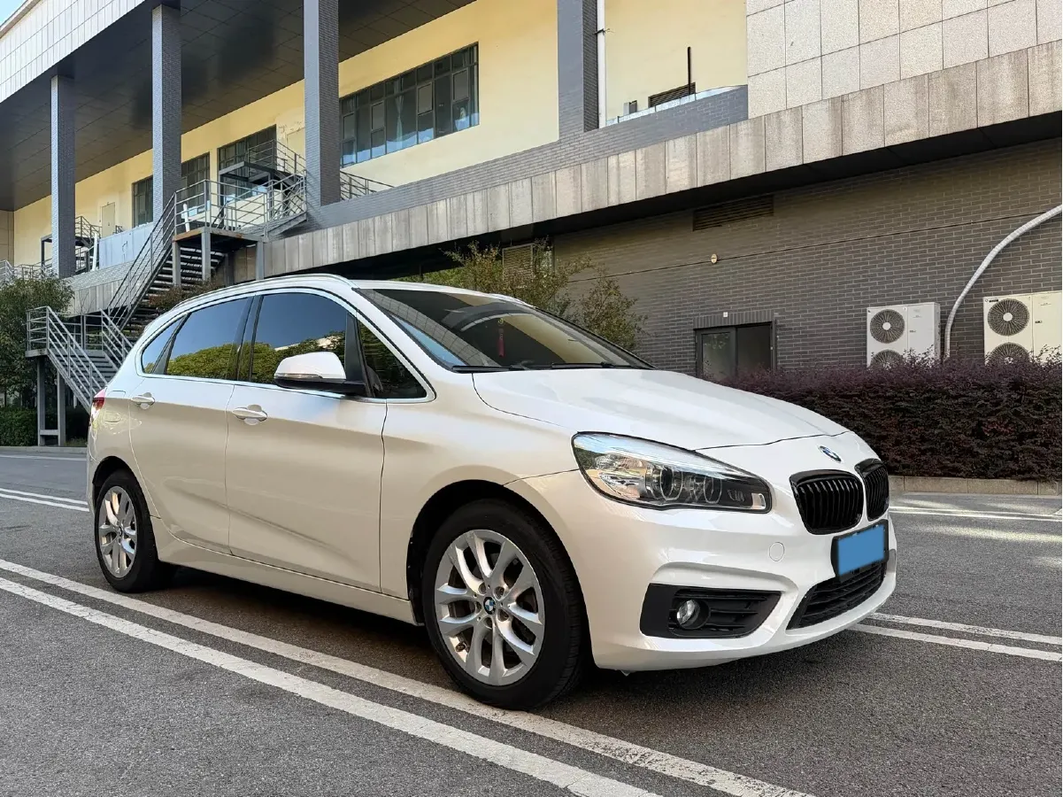 2016 BMW 2 Series Wagon 2.0T 192HP L4 8AT,autocango,china used car exporter,china ev exporter,chinese used car exporter,chinese used ev exporter