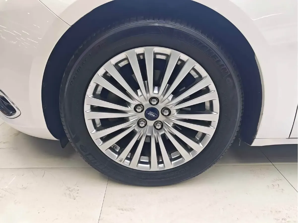 2015 Ford Taurus 2.0T 245HP L4 6AT,autocango,china used car exporter,china ev exporter,chinese used car exporter,chinese used ev exporter