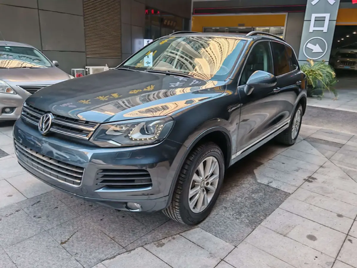 2011 Volkswagen Touareg 3.0T 290HP V6 8AT
