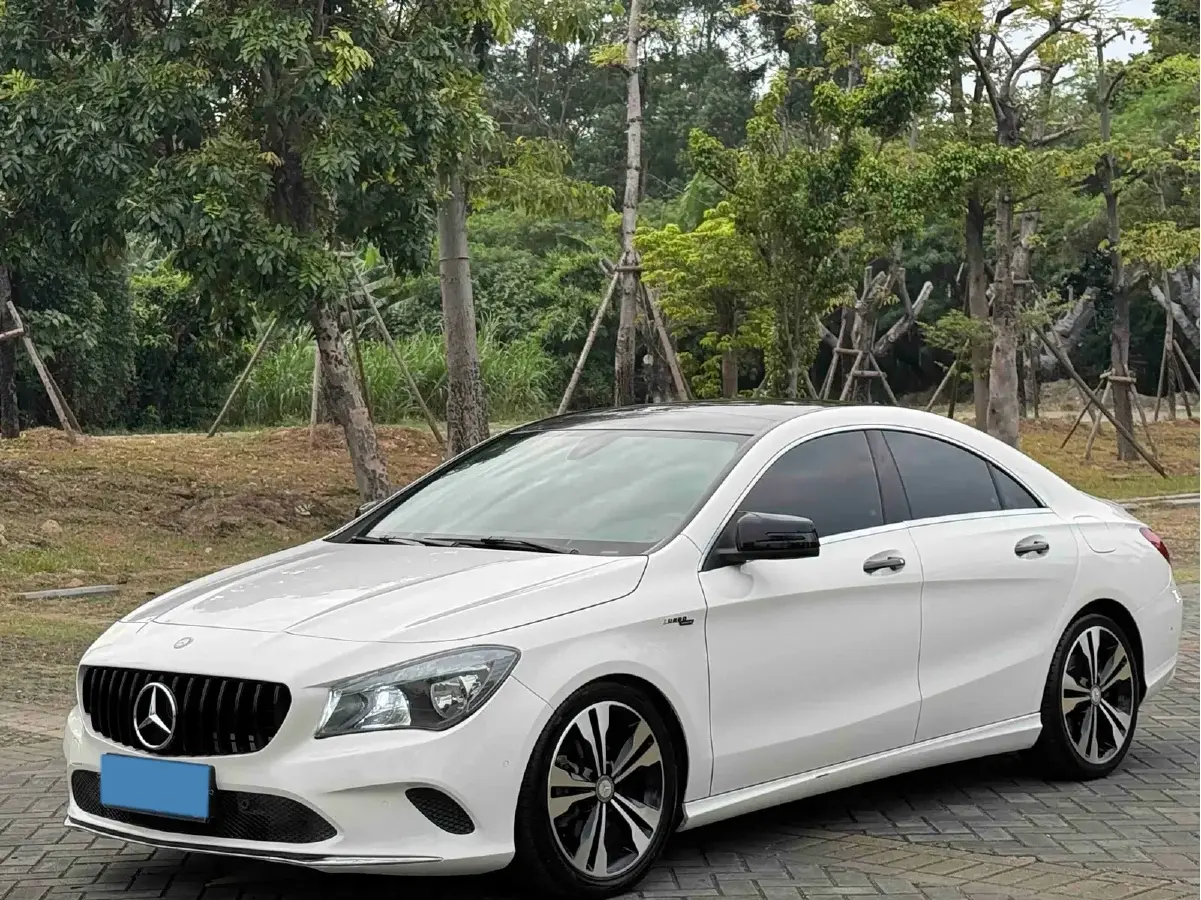 2017 Mercedes-Benz CLA Class 1.6T 156HP L4 7DCT