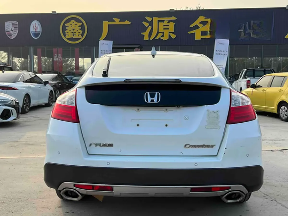 2014 Honda Crosstour 2.4L 197HP L4 5AT,autocango,china used car exporter,china ev exporter,chinese used car exporter,chinese used ev exporter
