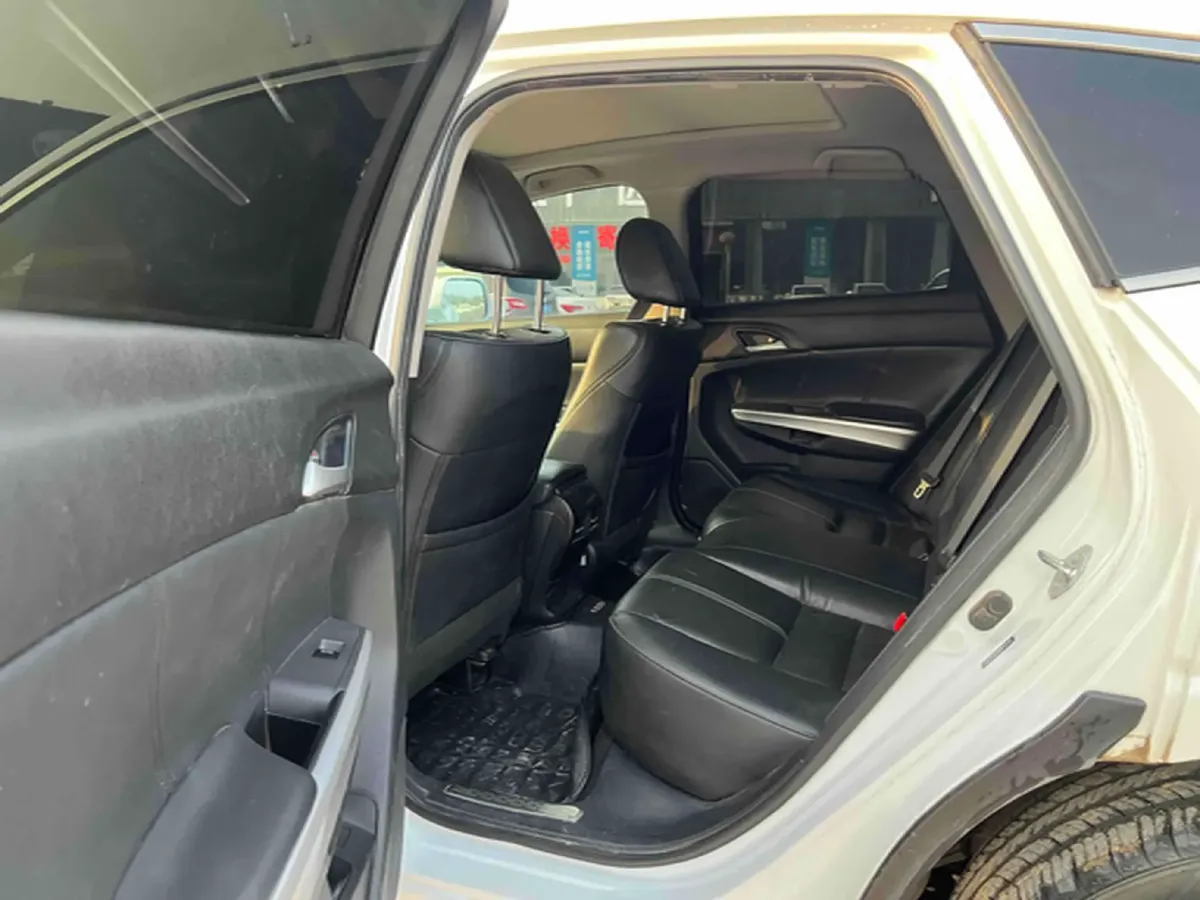 2014 Honda Crosstour 2.4L 197HP L4 5AT,autocango,china used car exporter,china ev exporter,chinese used car exporter,chinese used ev exporter