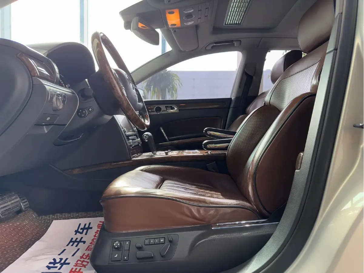 2011 Volkswagen Pheaton 4.2L 335HP V8 6AT,autocango,china used car exporter,china ev exporter,chinese used car exporter,chinese used ev exporter