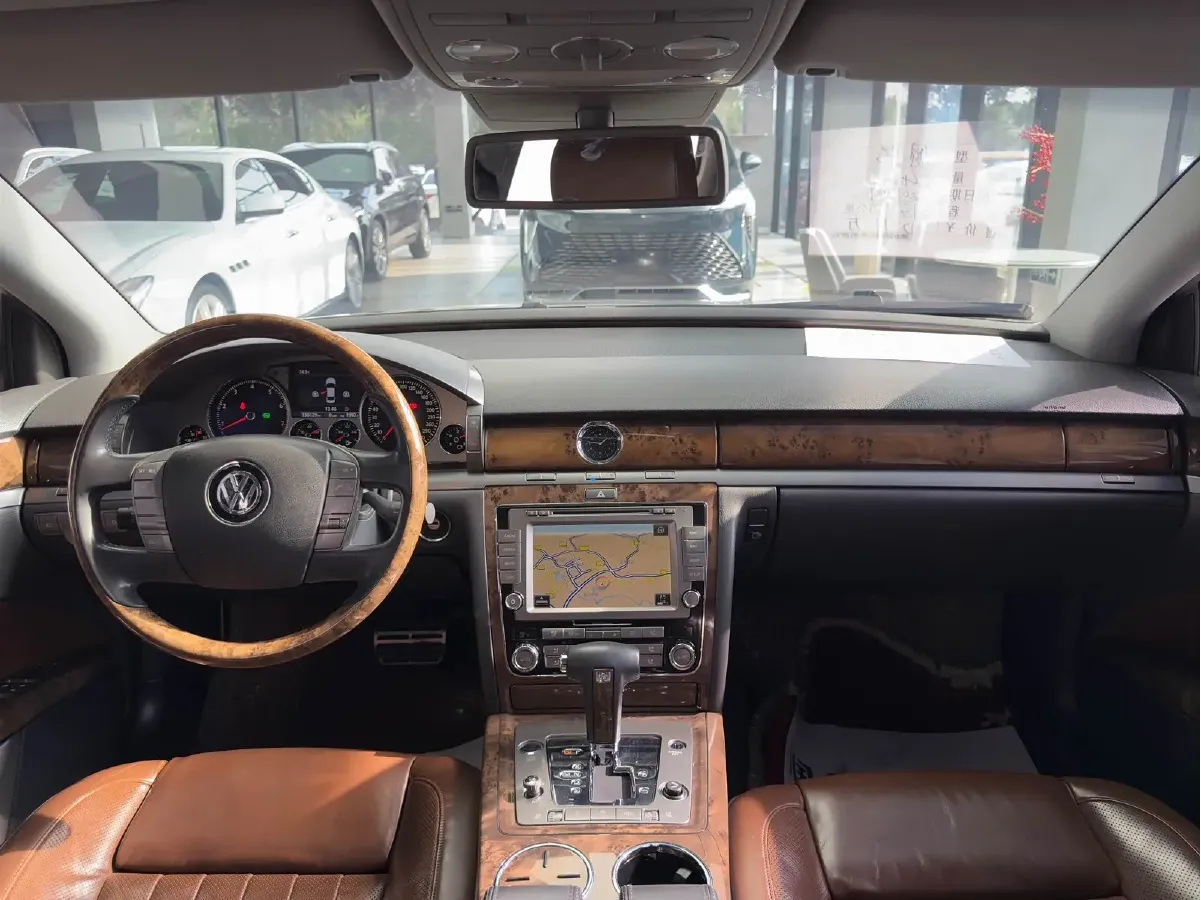 2011 Volkswagen Pheaton 4.2L 335HP V8 6AT,autocango,china used car exporter,china ev exporter,chinese used car exporter,chinese used ev exporter