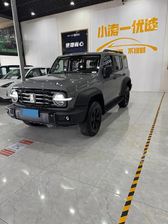 2024 Tank 300 2.0T 227HP L4 8AT