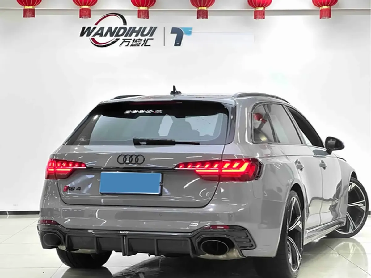 2023 Audi RS 4 2.9T 450HP V6 8AT,autocango,china used car exporter,china ev exporter,chinese used car exporter,chinese used ev exporter
