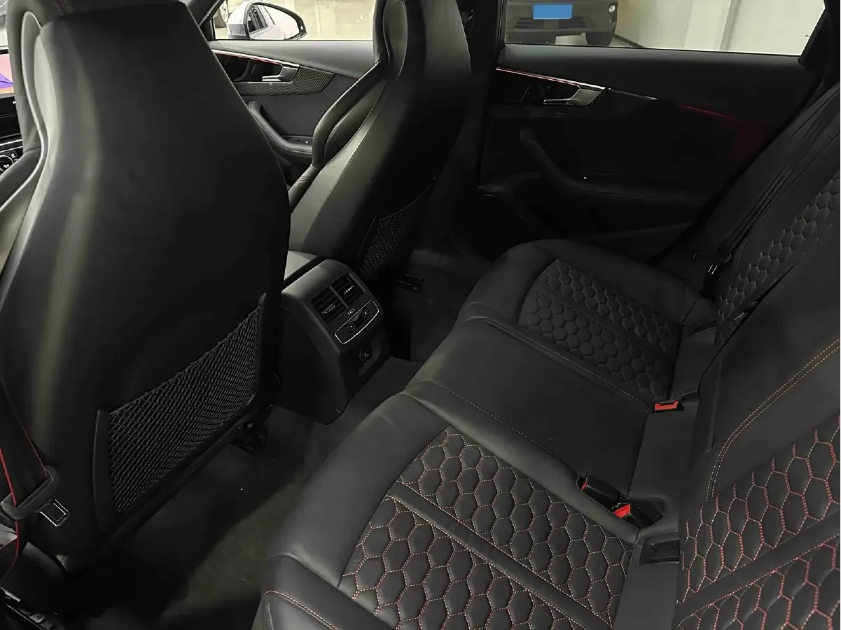 2023 Audi RS 4 2.9T 450HP V6 8AT,autocango,china used car exporter,china ev exporter,chinese used car exporter,chinese used ev exporter