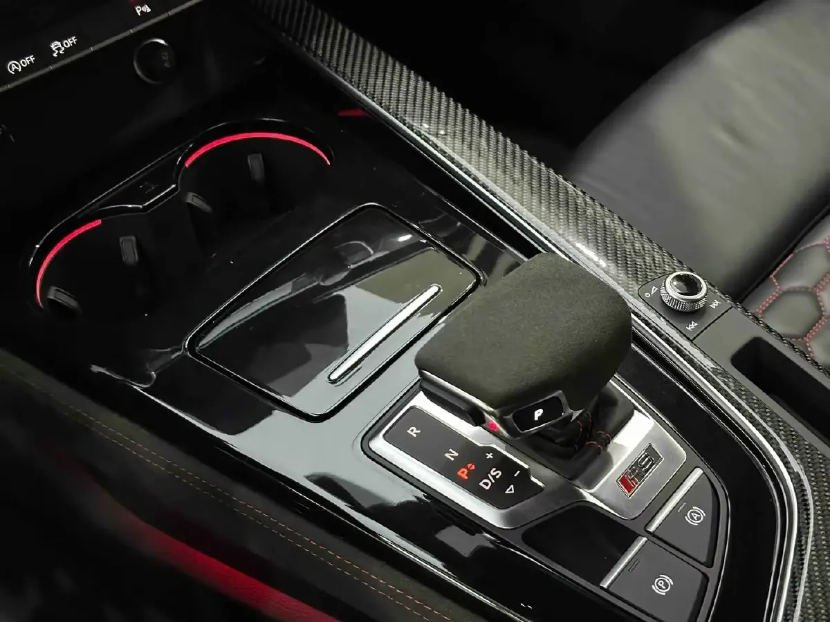 2023 Audi RS 4 2.9T 450HP V6 8AT,autocango,china used car exporter,china ev exporter,chinese used car exporter,chinese used ev exporter