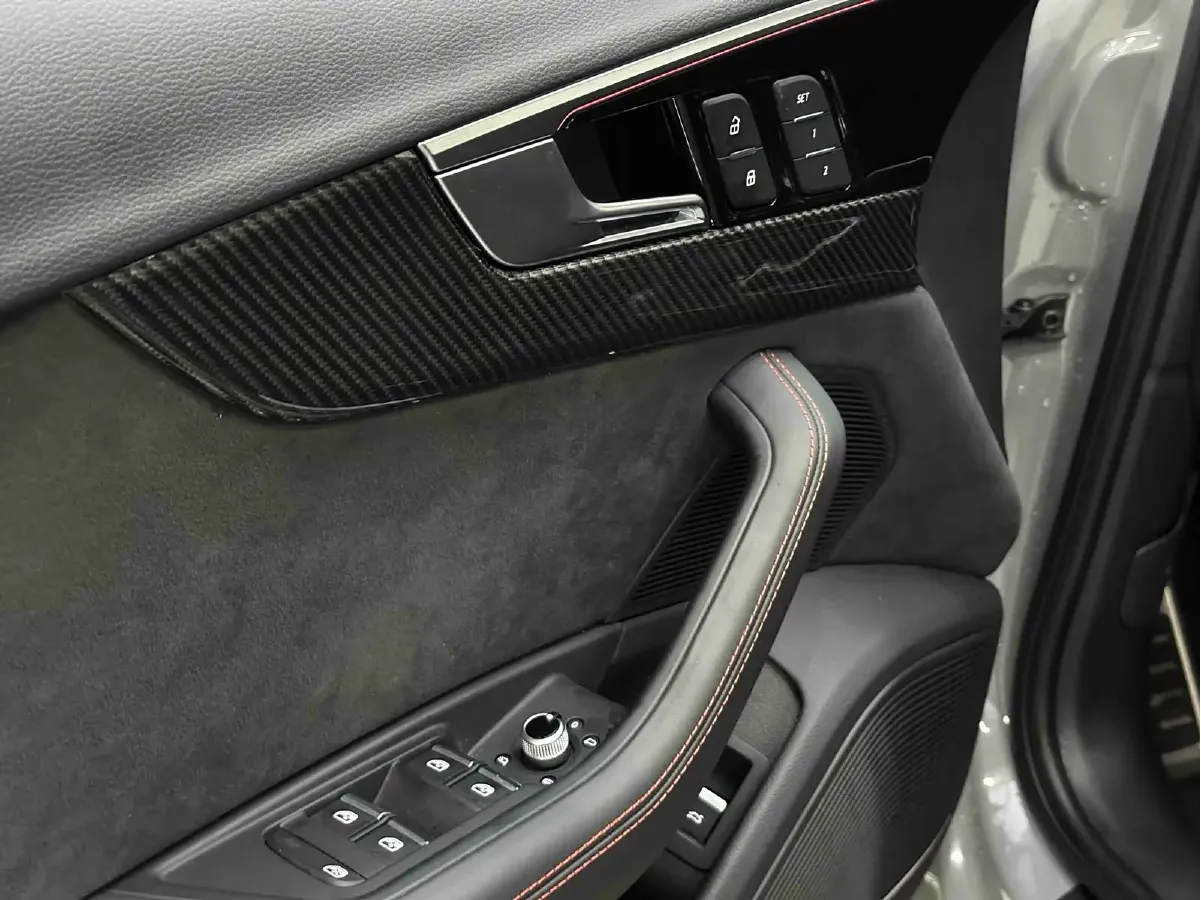 2023 Audi RS 4 2.9T 450HP V6 8AT,autocango,china used car exporter,china ev exporter,chinese used car exporter,chinese used ev exporter