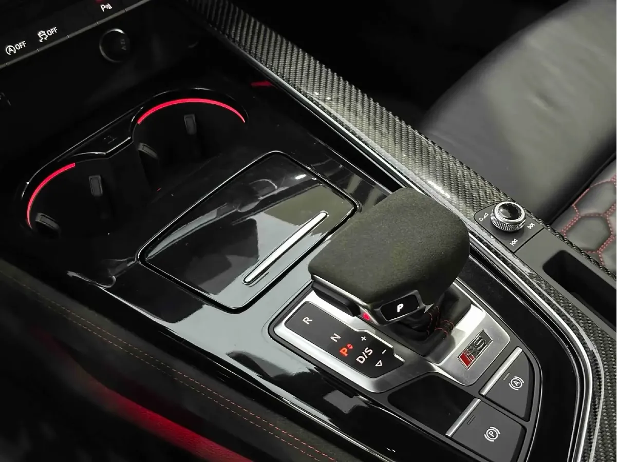 2023 Audi RS 4 2.9T 450HP V6 8AT,autocango,china used car exporter,china ev exporter,chinese used car exporter,chinese used ev exporter