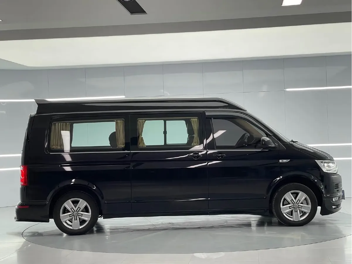 2019 Volkswagen Caravelle 2.0T 204HP L4 7DCT,autocango,china used car exporter,china ev exporter,chinese used car exporter,chinese used ev exporter