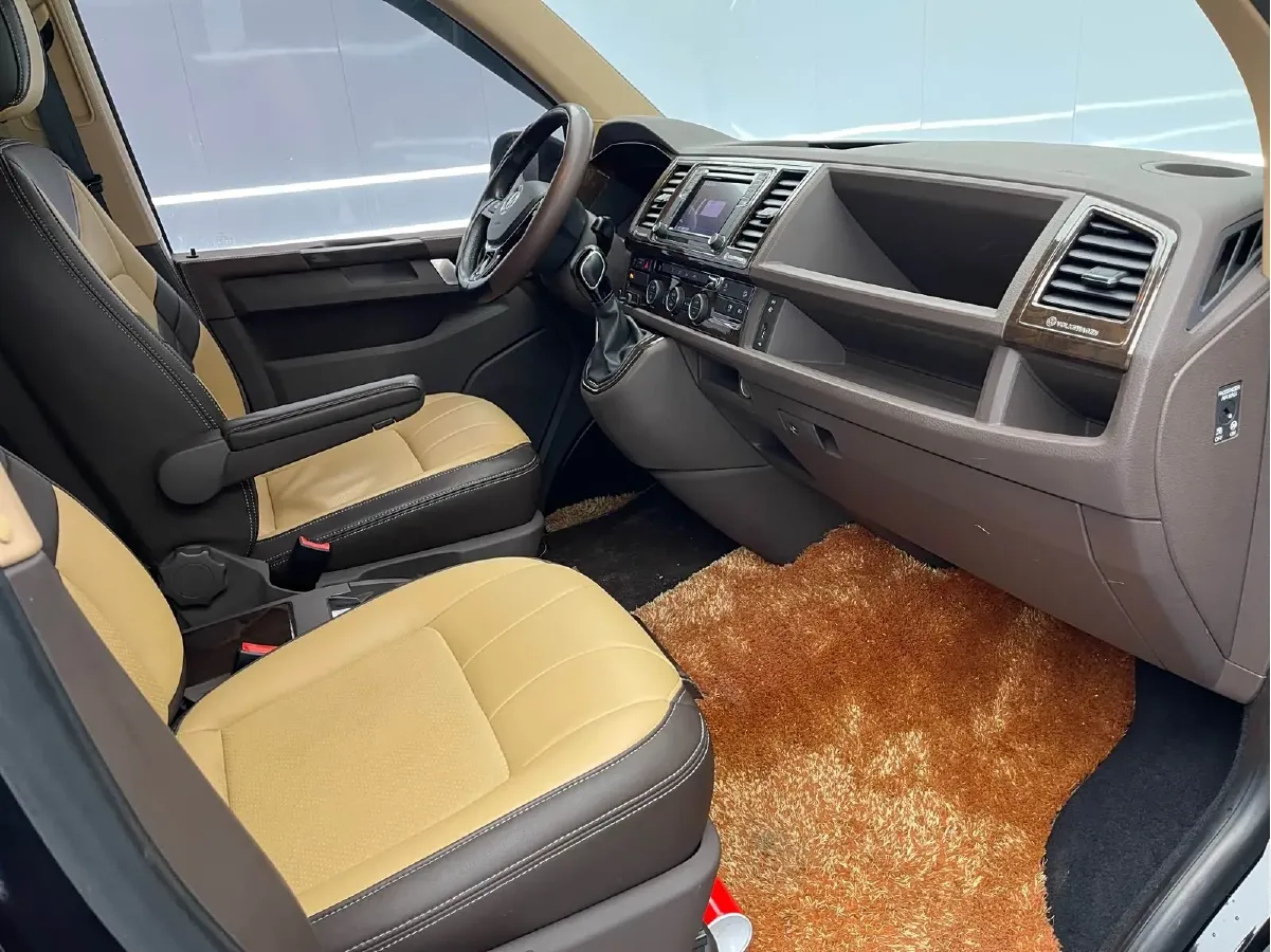 2019 Volkswagen Caravelle 2.0T 204HP L4 7DCT,autocango,china used car exporter,china ev exporter,chinese used car exporter,chinese used ev exporter