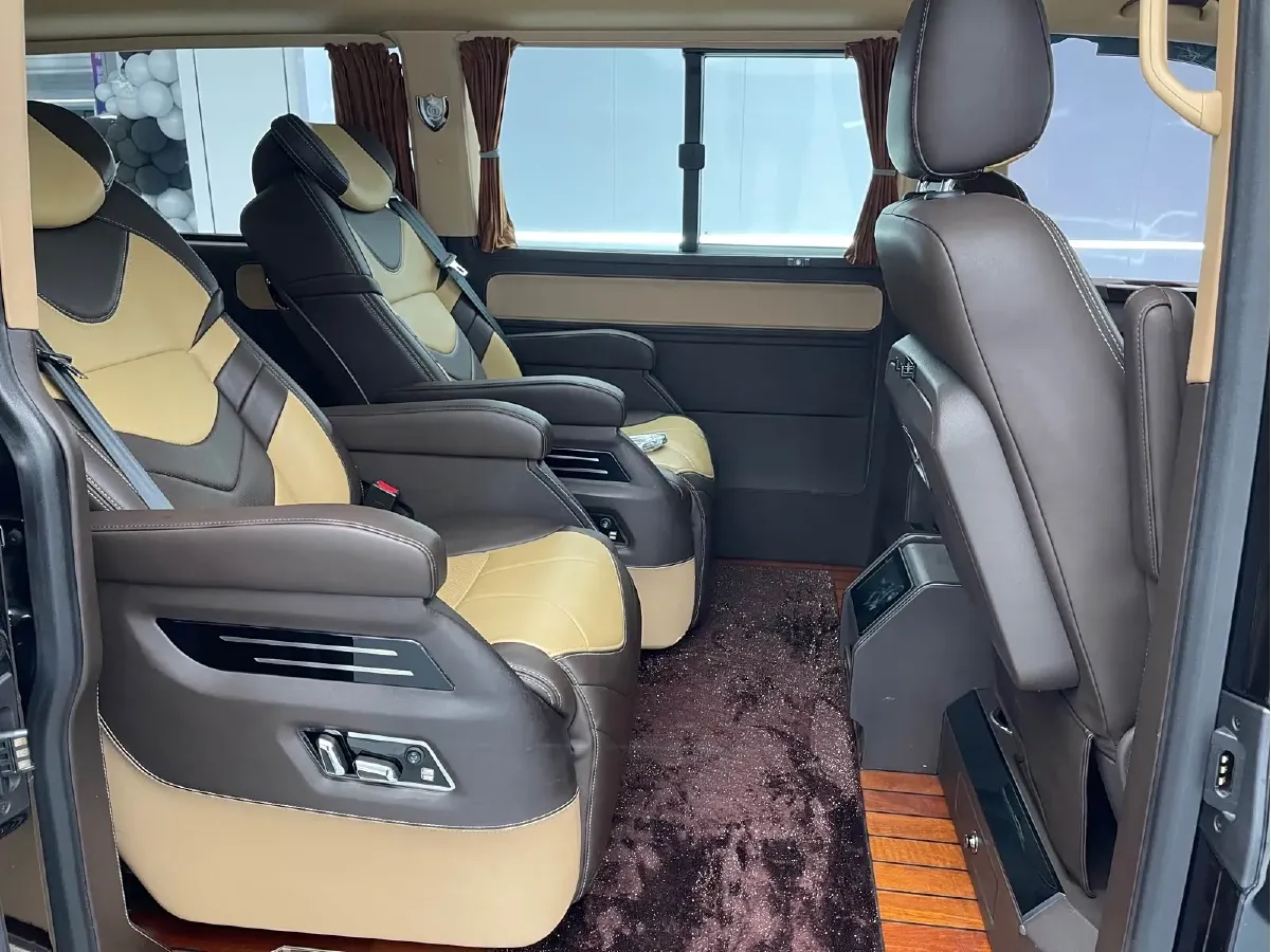 2019 Volkswagen Caravelle 2.0T 204HP L4 7DCT,autocango,china used car exporter,china ev exporter,chinese used car exporter,chinese used ev exporter