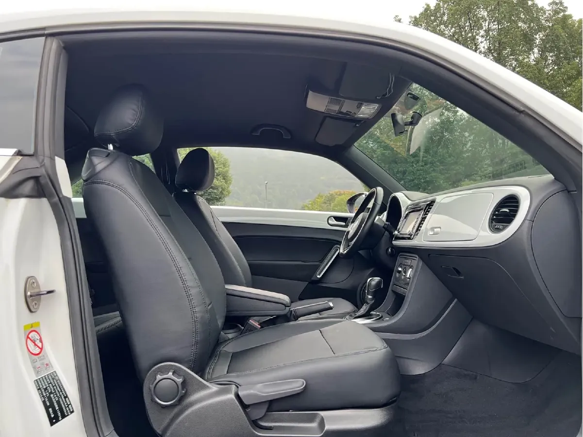 2014 Volkswagen Beetle 1.4T 160HP L4 7DCT,autocango,china used car exporter,china ev exporter,chinese used car exporter,chinese used ev exporter