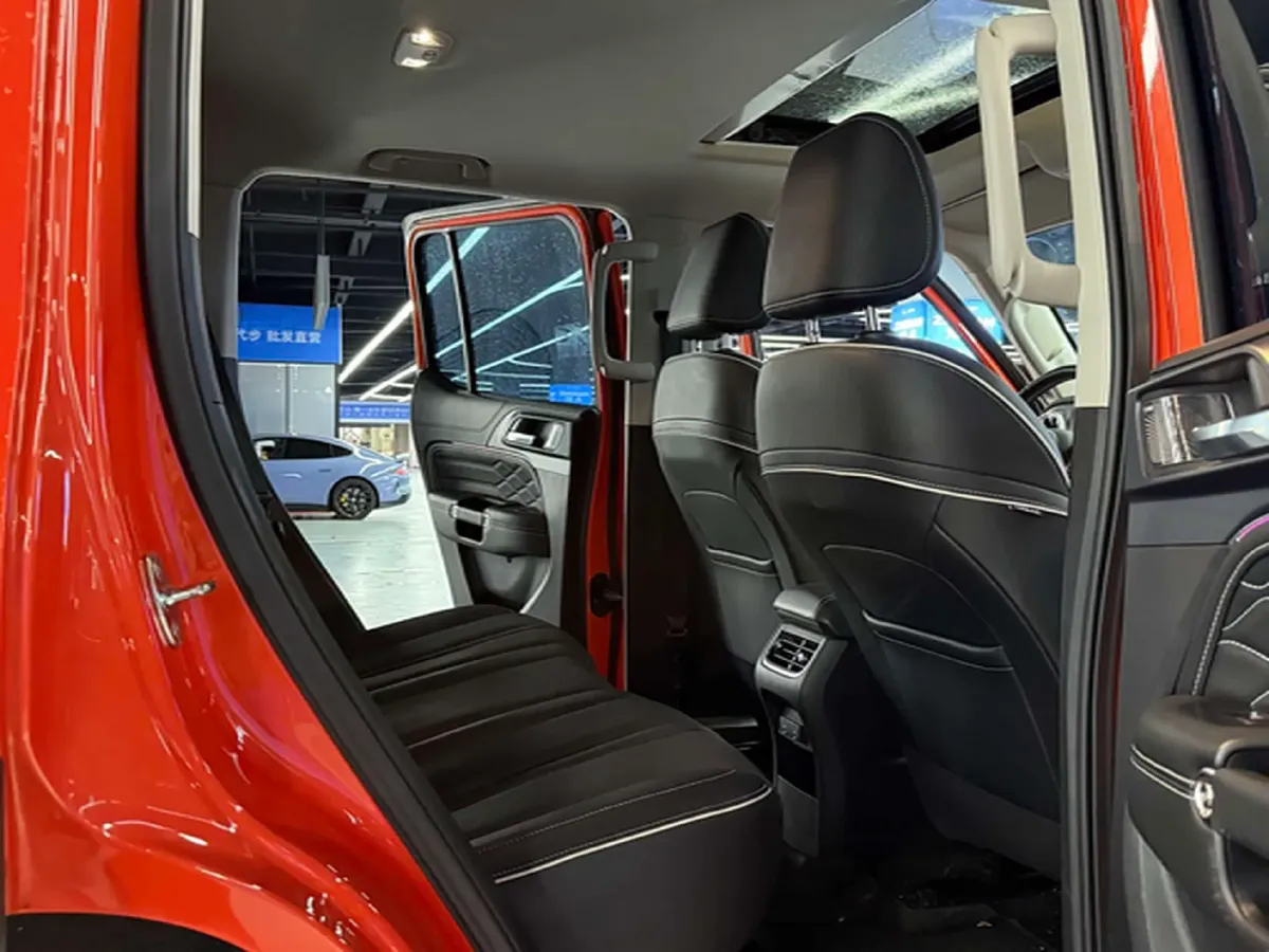 2023 Tank 300 2.0T 227HP L4 8AT,autocango,china used car exporter,china ev exporter,chinese used car exporter,chinese used ev exporter