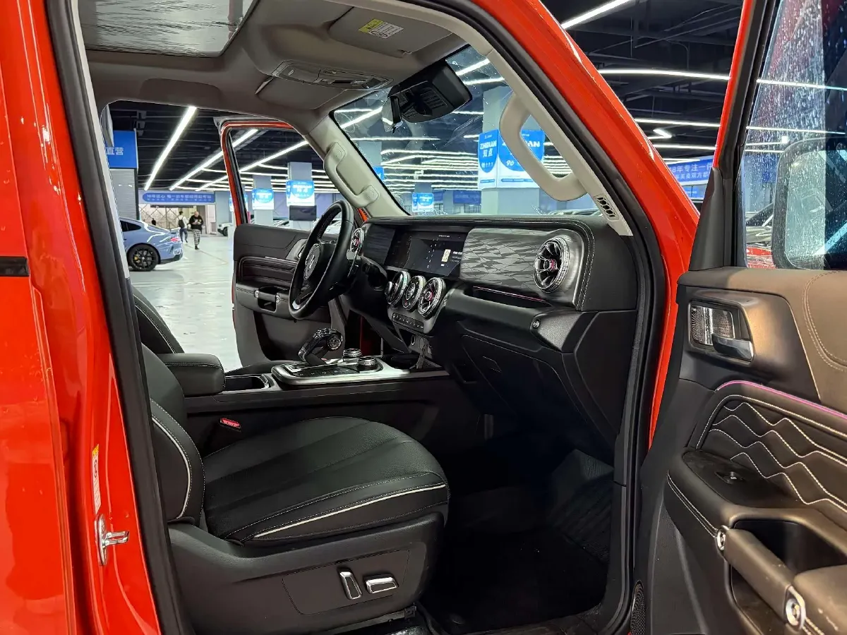 2023 Tank 300 2.0T 227HP L4 8AT,autocango,china used car exporter,china ev exporter,chinese used car exporter,chinese used ev exporter