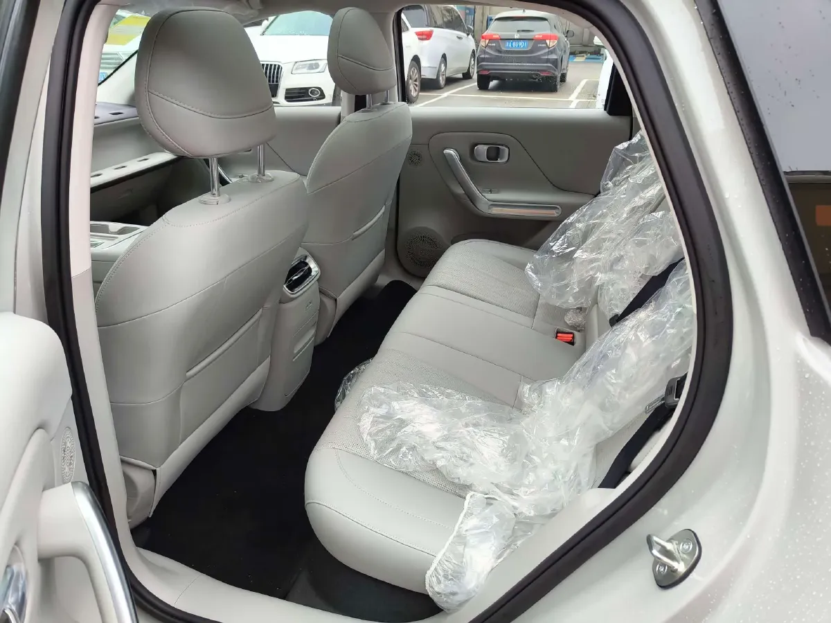 2025 Leapmotor B01 BEV,autocango,china used car exporter,china ev exporter,chinese used car exporter,chinese used ev exporter