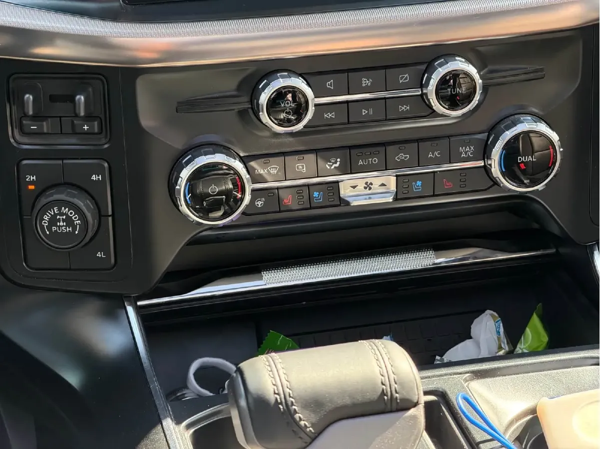 2023 Ford F-150 3.5T 423HP V6 10AT,autocango,china used car exporter,china ev exporter,chinese used car exporter,chinese used ev exporter