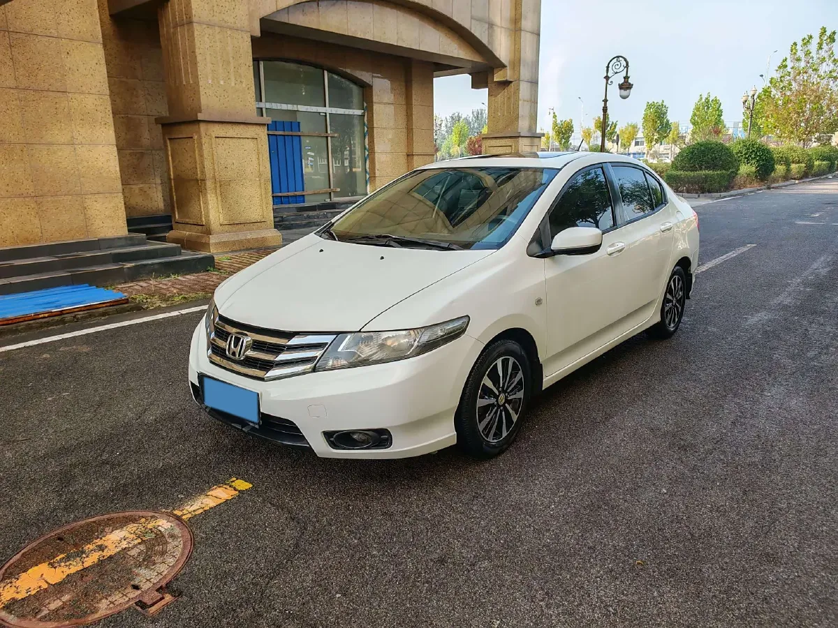 2012 Honda City Classic 1.5L 120HP L4 5MT,autocango,china used car exporter,china ev exporter,chinese used car exporter,chinese used ev exporter