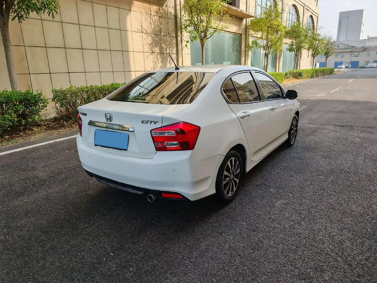 2012 Honda City Classic 1.5L 120HP L4 5MT,autocango,china used car exporter,china ev exporter,chinese used car exporter,chinese used ev exporter