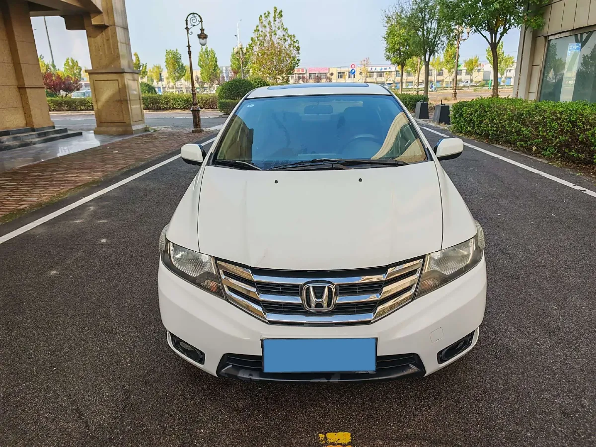 2012 Honda City Classic 1.5L 120HP L4 5MT,autocango,china used car exporter,china ev exporter,chinese used car exporter,chinese used ev exporter