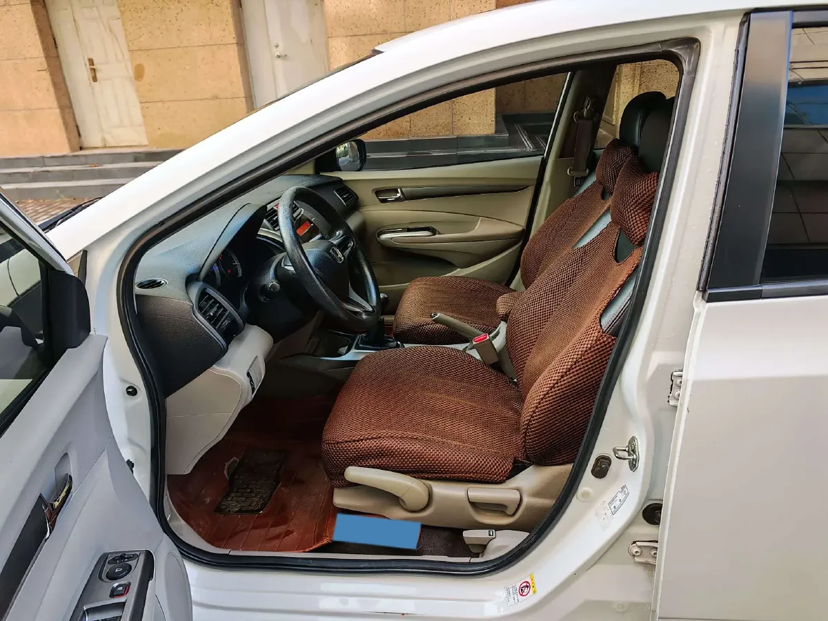 2012 Honda City Classic 1.5L 120HP L4 5MT,autocango,china used car exporter,china ev exporter,chinese used car exporter,chinese used ev exporter