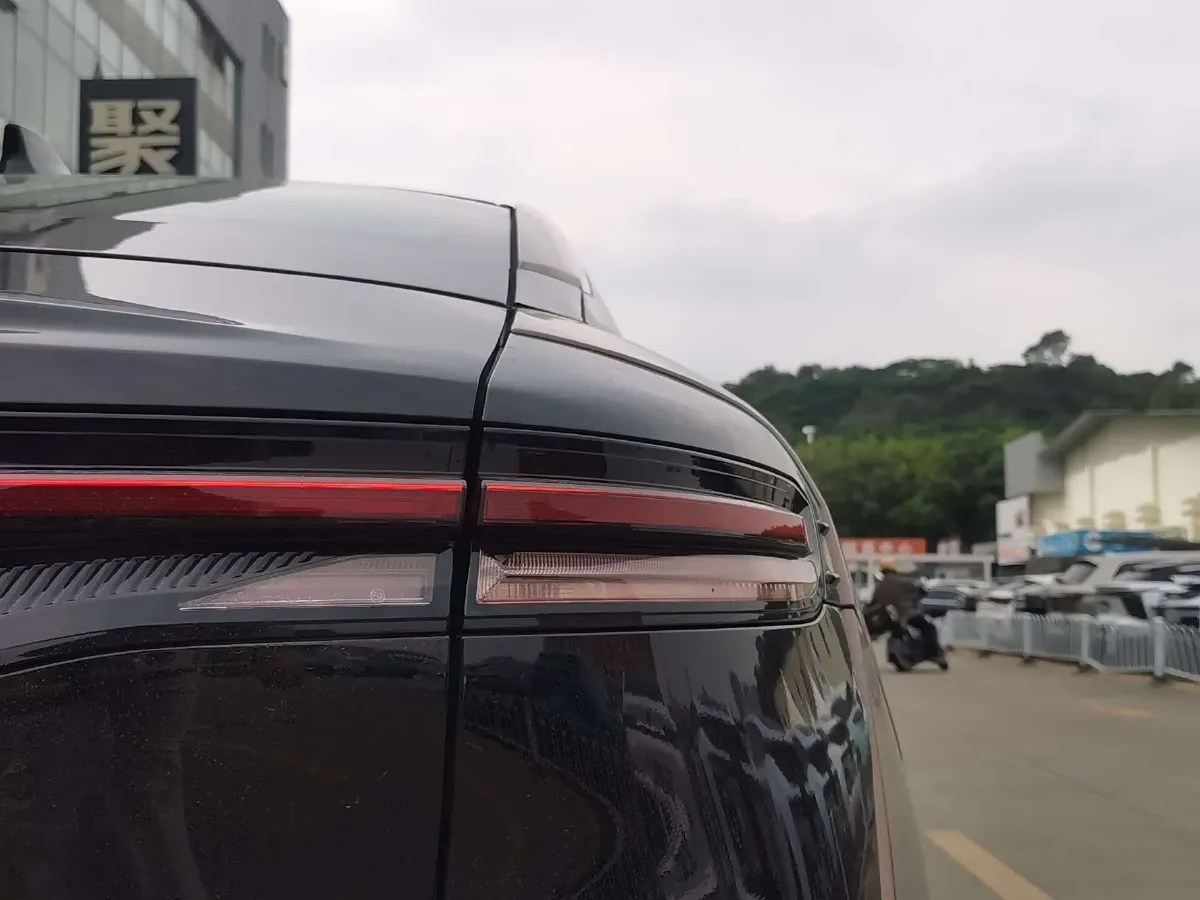 2023 Toyota CrownSportCross 2.5L 185HP L4 E-CVT Hybrid,autocango,china used car exporter,china ev exporter,chinese used car exporter,chinese used ev exporter