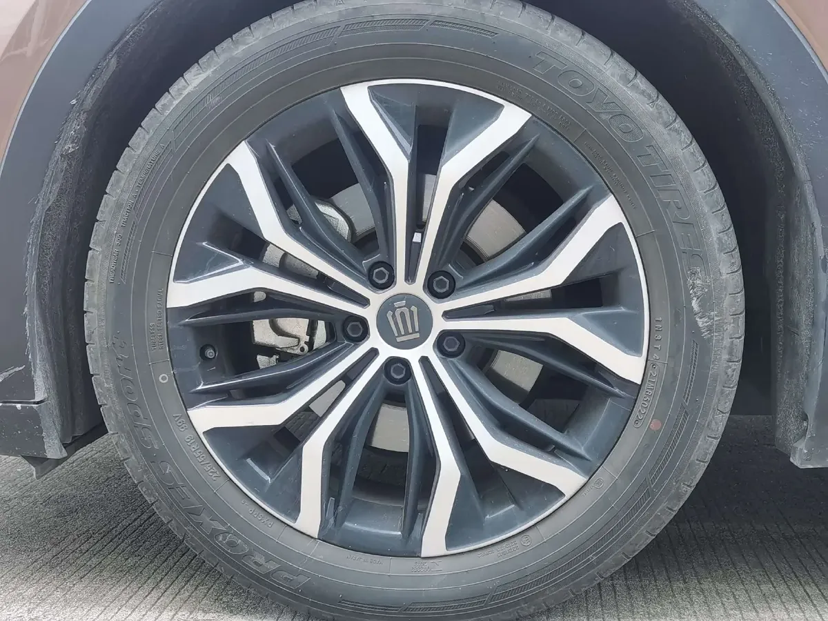 2023 Toyota CrownSportCross 2.5L 185HP L4 E-CVT Hybrid,autocango,china used car exporter,china ev exporter,chinese used car exporter,chinese used ev exporter