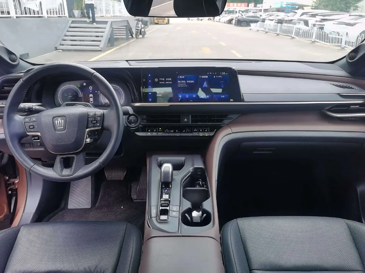 2023 Toyota CrownSportCross 2.5L 185HP L4 E-CVT Hybrid,autocango,china used car exporter,china ev exporter,chinese used car exporter,chinese used ev exporter