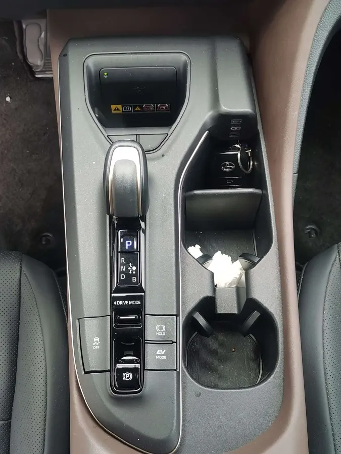 2023 Toyota CrownSportCross 2.5L 185HP L4 E-CVT Hybrid,autocango,china used car exporter,china ev exporter,chinese used car exporter,chinese used ev exporter