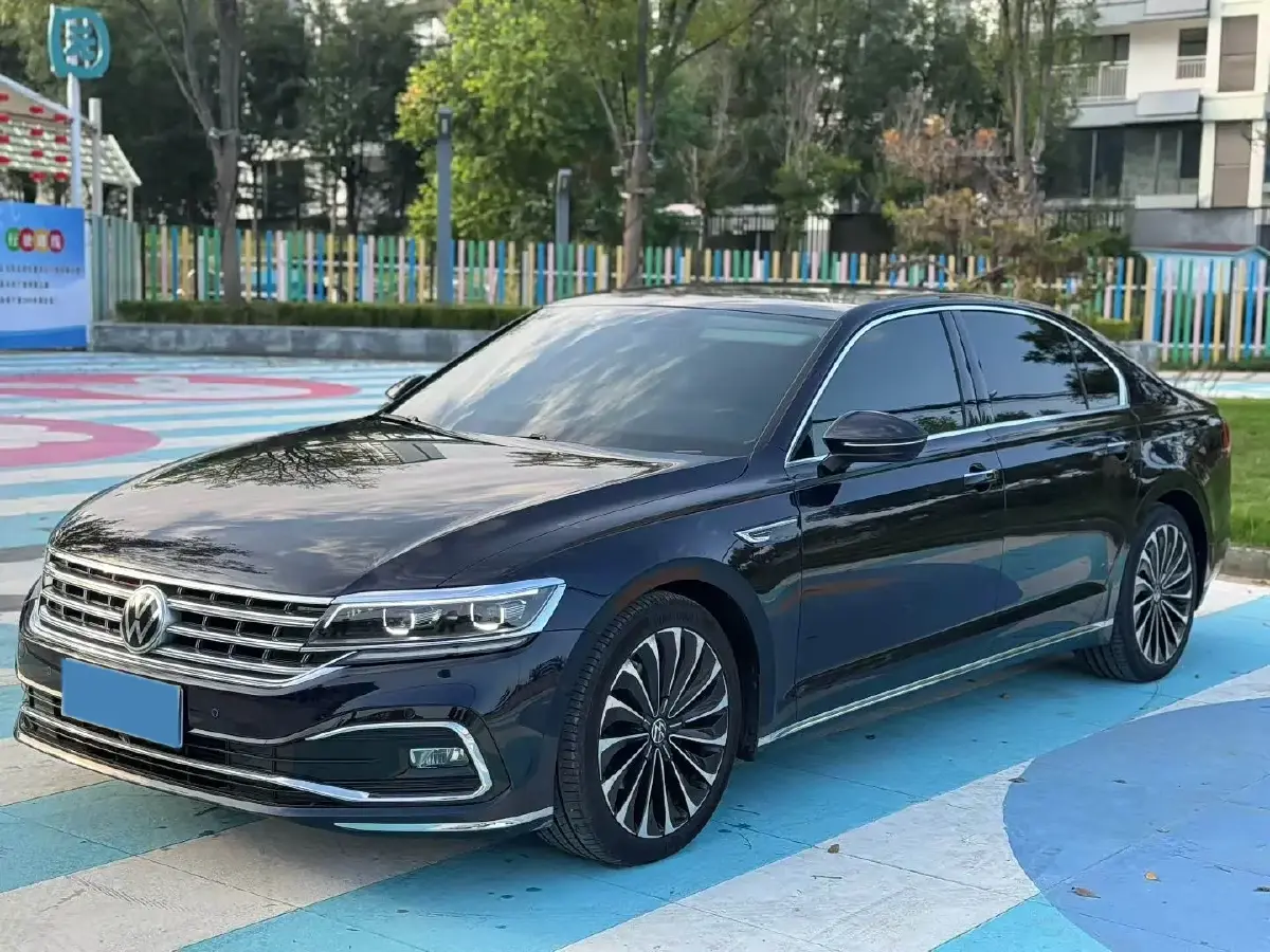 2021 Volkswagen Phideon 2.0T 224HP L4 7DCT