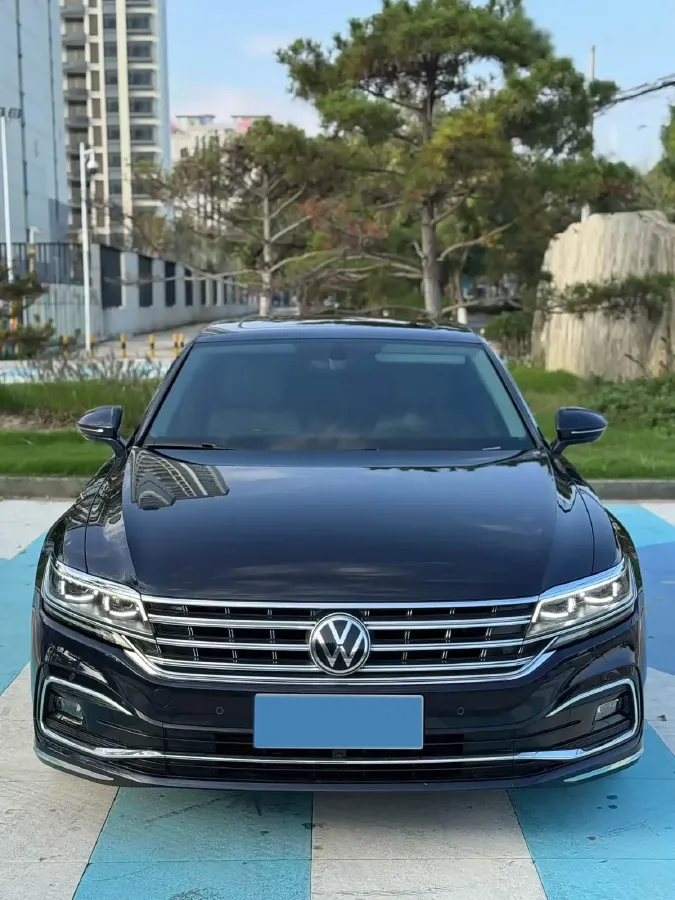 2021 Volkswagen Phideon 2.0T 224HP L4 7DCT,autocango,china used car exporter,china ev exporter,chinese used car exporter,chinese used ev exporter