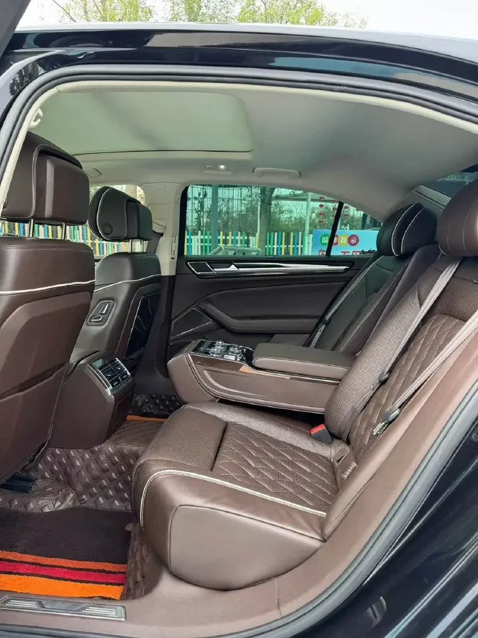 2019 Volkswagen Phideon 3.0T 299HP V6 7DCT,autocango,china used car exporter,china ev exporter,chinese used car exporter,chinese used ev exporter